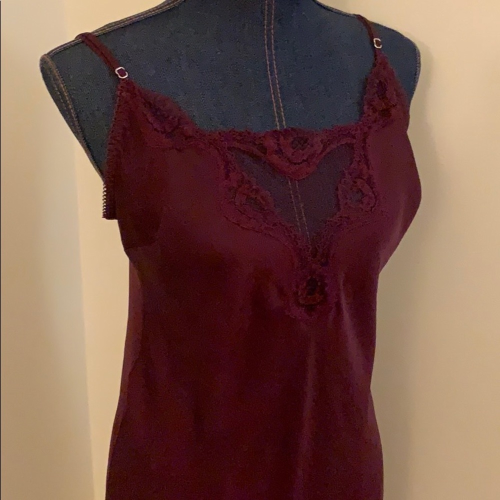 🎉HP Victoria’s Secret chemise NWT
